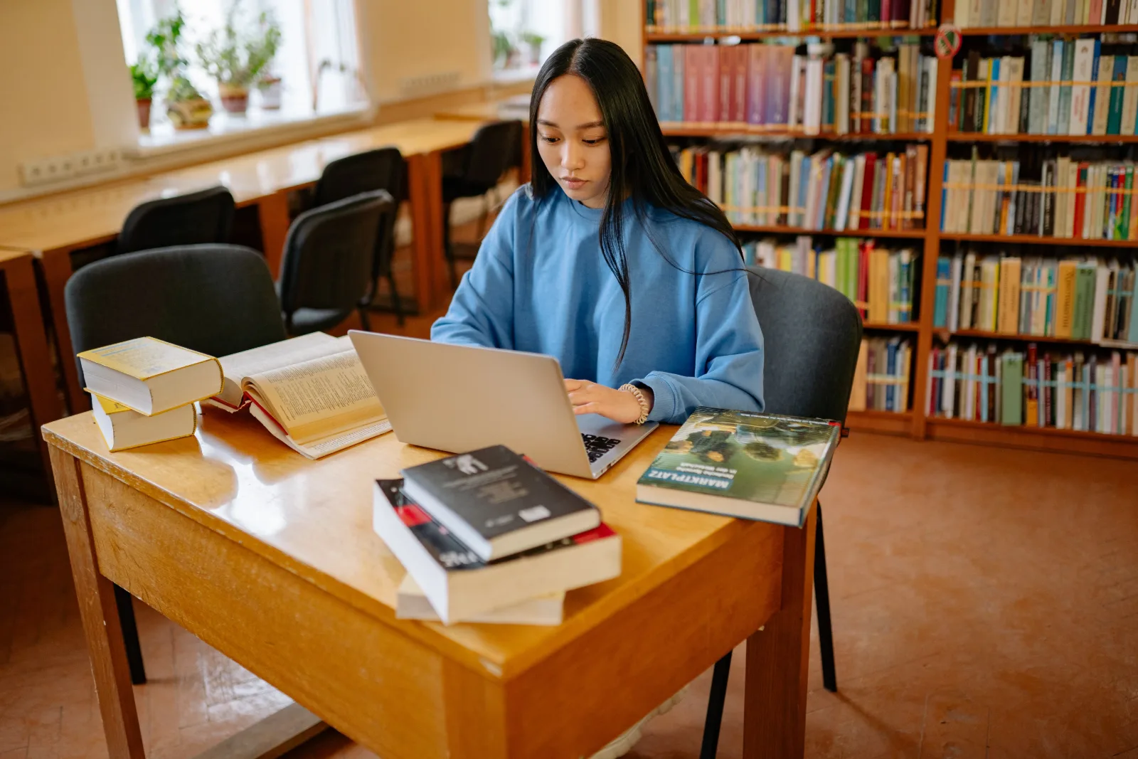 GPA bao nhiêu thì có học bổng Canada?