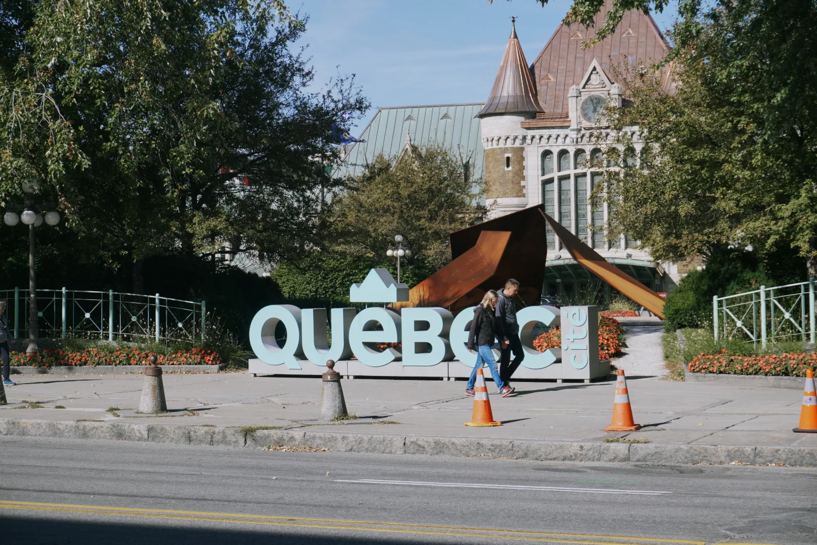 Nếu học tại Quebec thì sao?